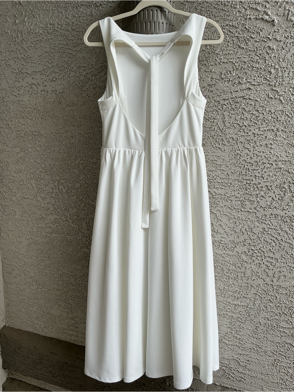 NWOT Lulu’s Kenly White Boat Neck Cutout Midi Dress Medium Chic Coastal Vacation - Picture 5 of 11